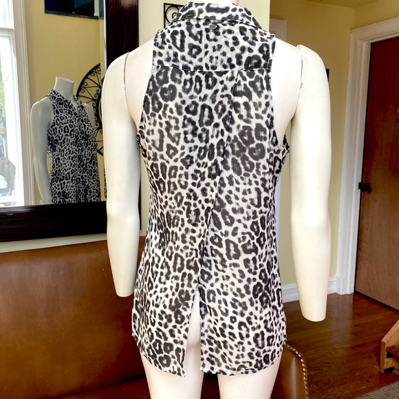 Guess🖤🤍 Sheer Cheetah print top XS. Collared sleeveless button down. Slit back - Picture 3 of 6